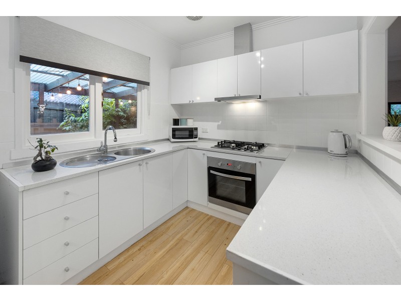 19 Paterson Cres, Greensborough VIC 3088