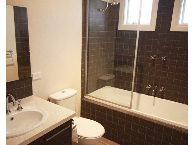 2/46 Diamond Creek Road, Greensborough VIC 3088