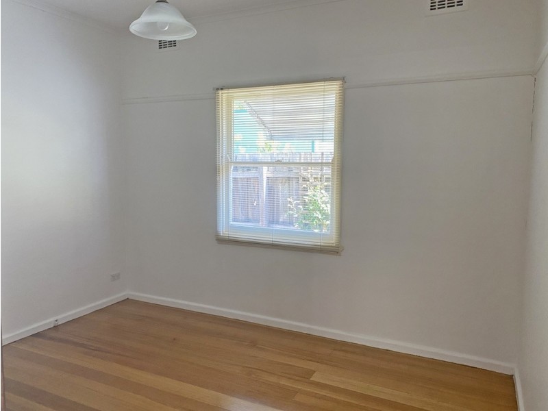 31 Tarana Avenue, Glenroy VIC 3046