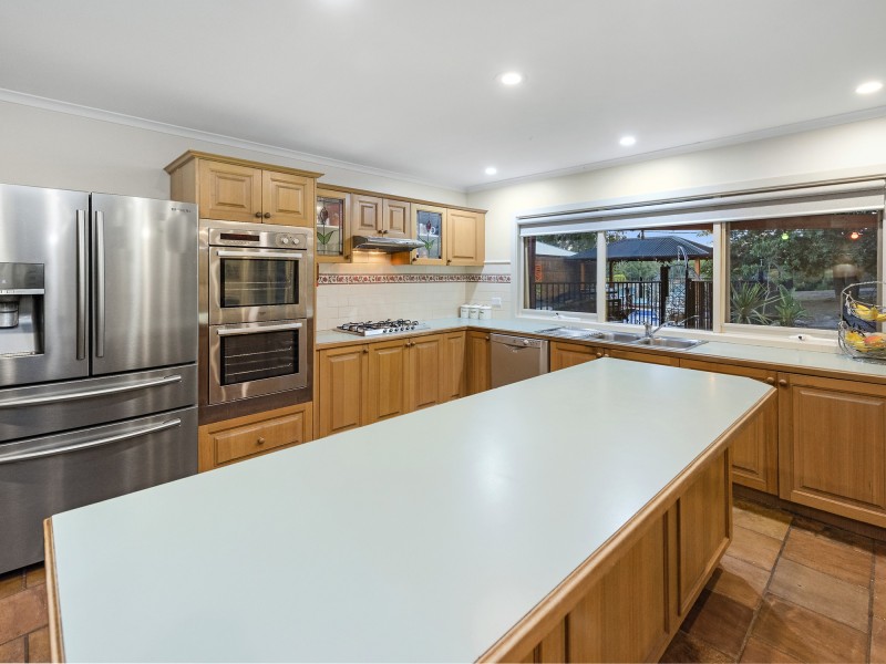 45 Balmoral Circuit, Eltham VIC 3095