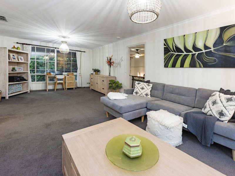 45 Balmoral Circuit, Eltham VIC 3095