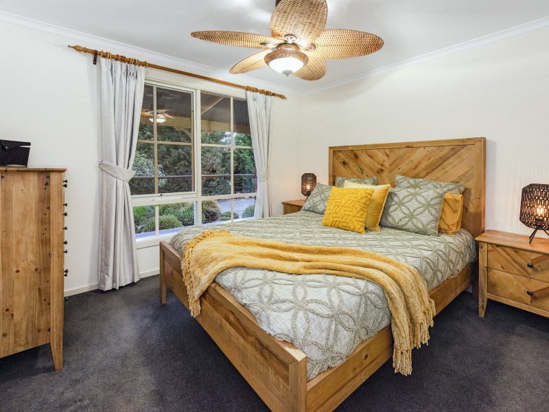 45 Balmoral Circuit, Eltham VIC 3095