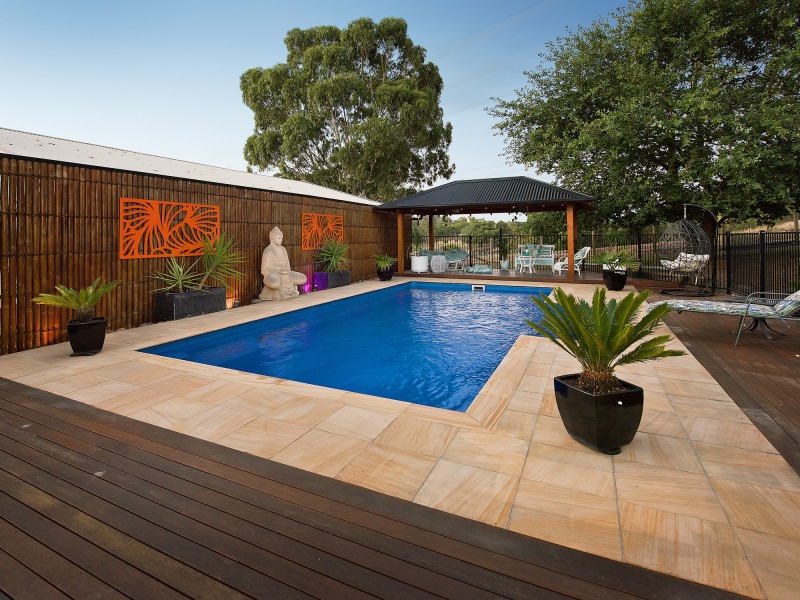 45 Balmoral Circuit, Eltham VIC 3095