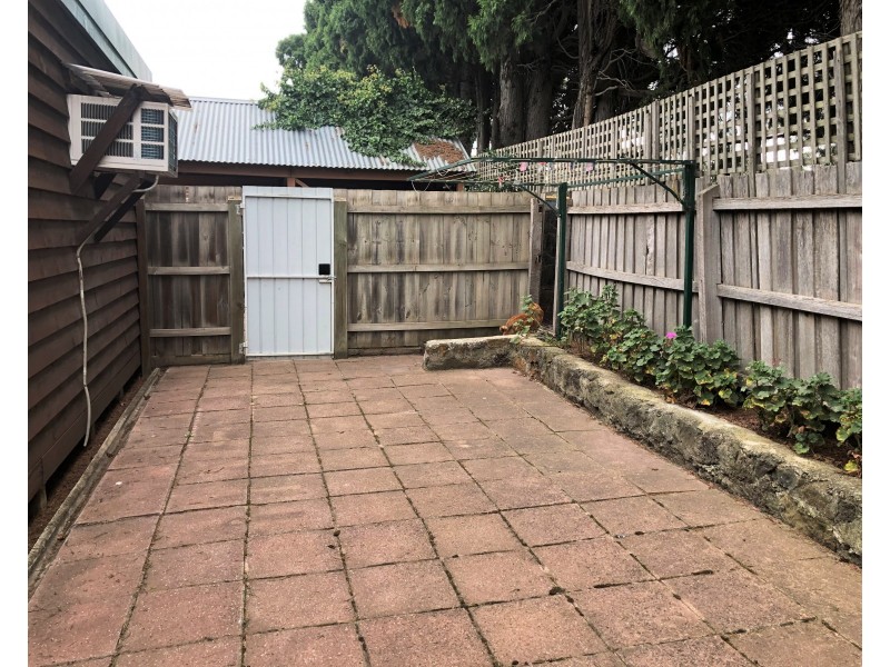 2/16 Vermont Parade, Greensborough VIC 3088