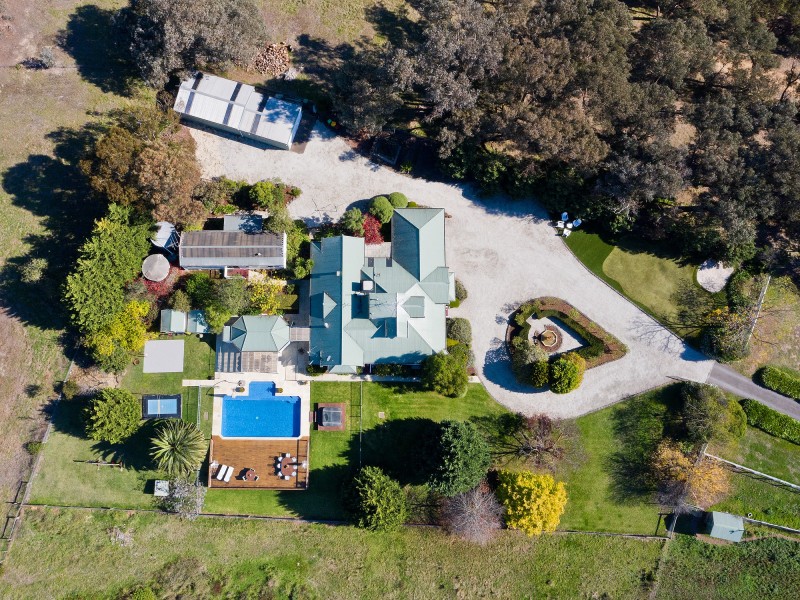 9 Millers Road, Kangaroo Ground VIC 3097