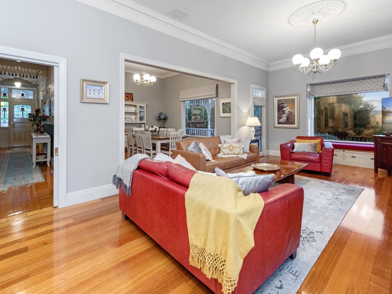 9 Millers Road, Kangaroo Ground VIC 3097