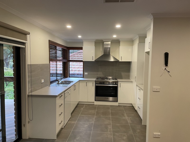 54 James Cook Drive, Diamond Creek VIC 3089