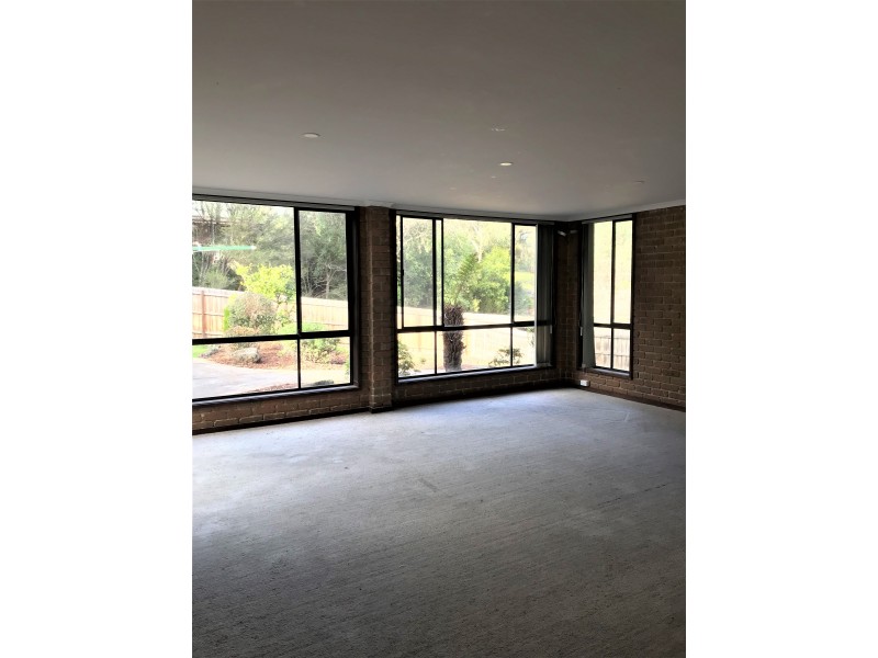 54 James Cook Drive, Diamond Creek VIC 3089