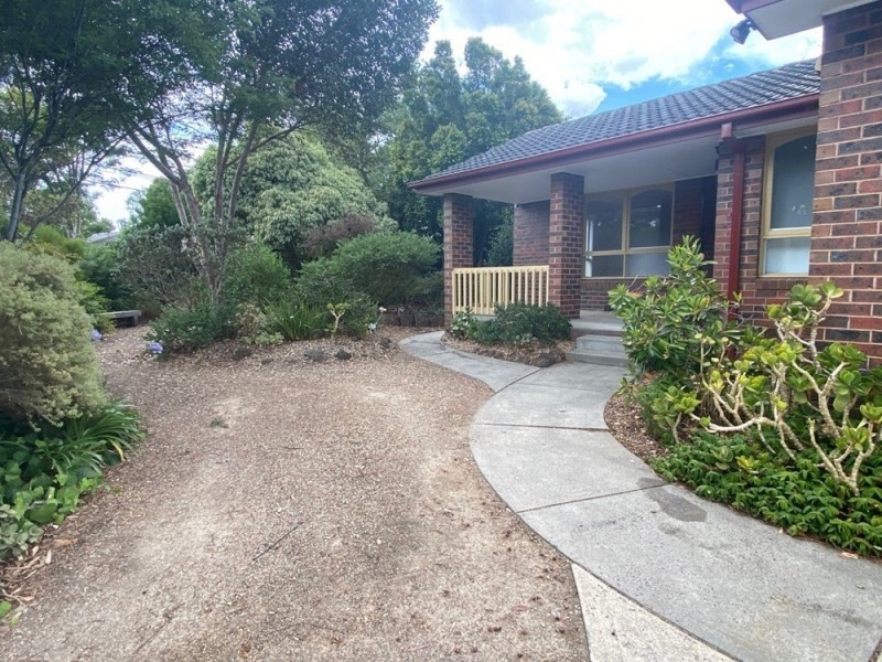 12 Rattray Road, Montmorency VIC 3094