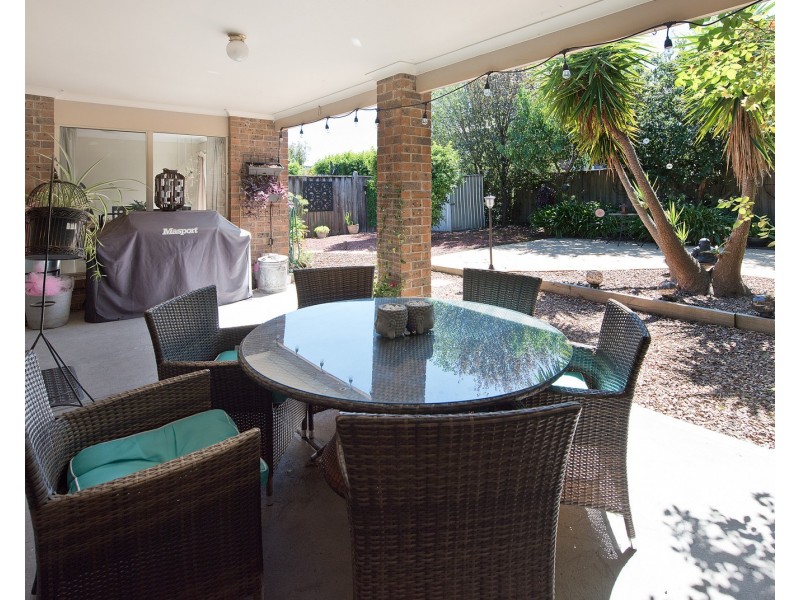 4 Tallis Grove, Doreen VIC 3754