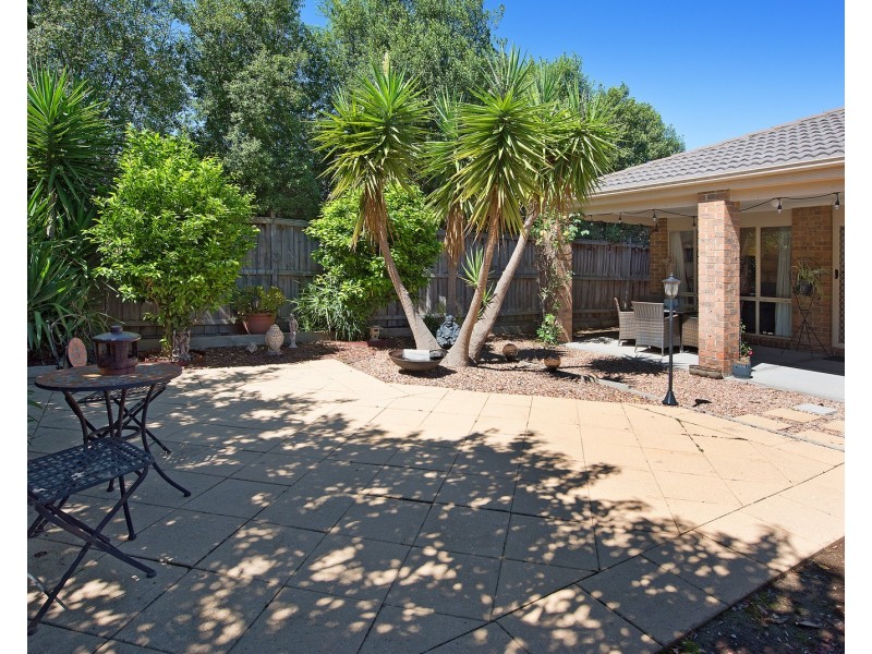 4 Tallis Grove, Doreen VIC 3754