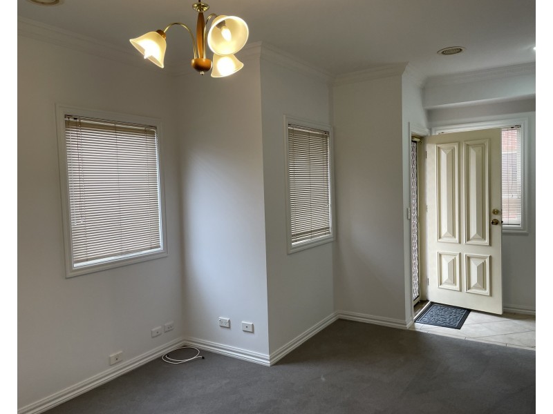 4/8 Oriel Road, Ivanhoe VIC 3079