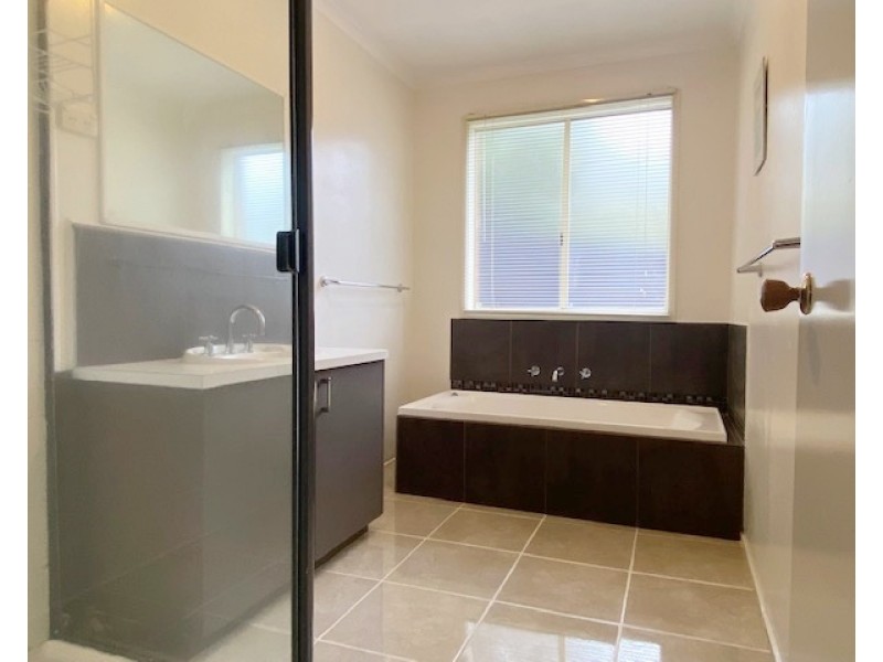 15 Orr Lane, Montmorency VIC 3094
