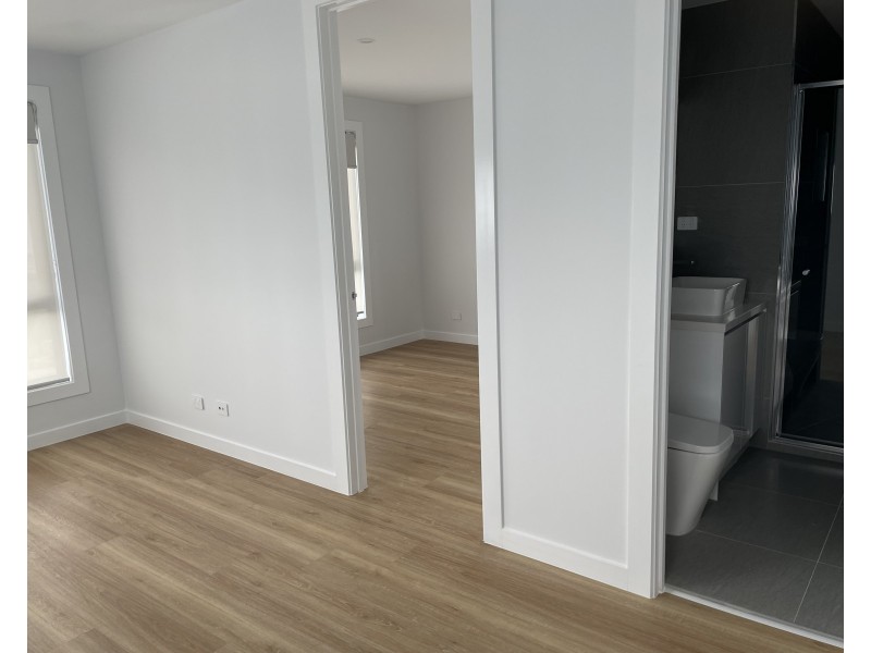 1/33 Connell Street, Glenroy VIC 3046