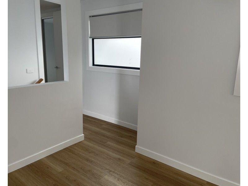 1/33 Connell Street, Glenroy VIC 3046