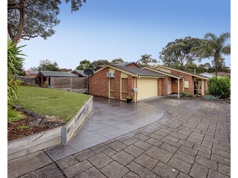 16 Opal Court, Eltham North VIC 3095