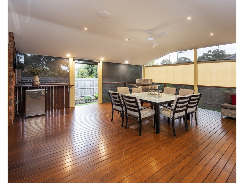 16 Opal Court, Eltham North VIC 3095