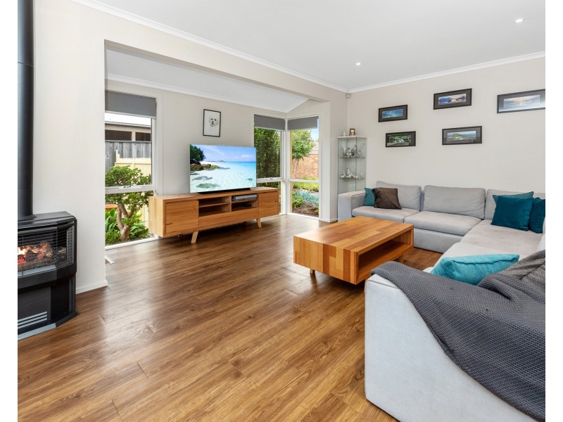 16 Opal Court, Eltham North VIC 3095