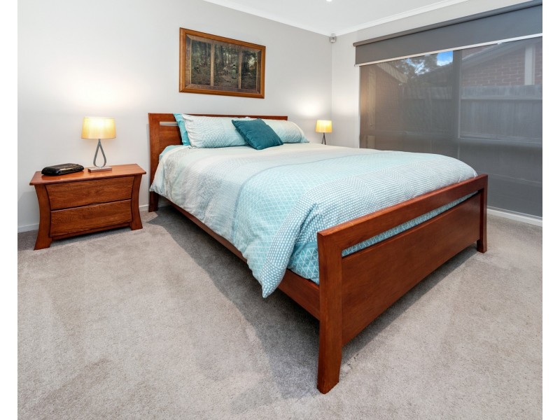 16 Opal Court, Eltham North VIC 3095