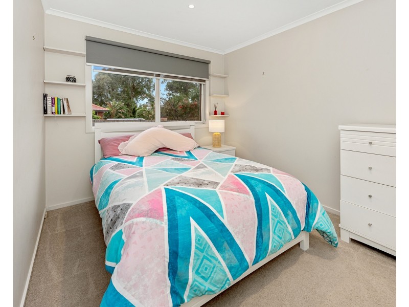 16 Opal Court, Eltham North VIC 3095