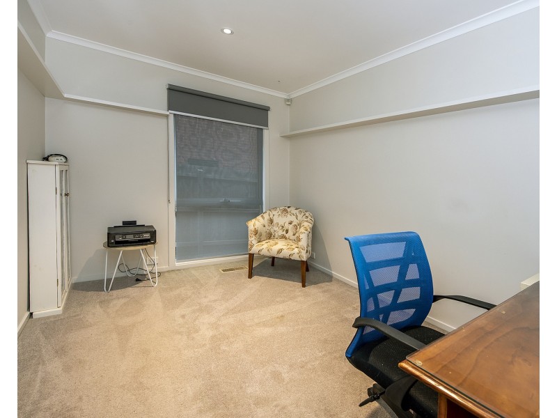 16 Opal Court, Eltham North VIC 3095