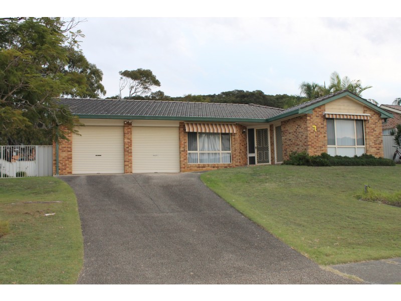 7 Silky Oak Drive, Caves Beach NSW 2281