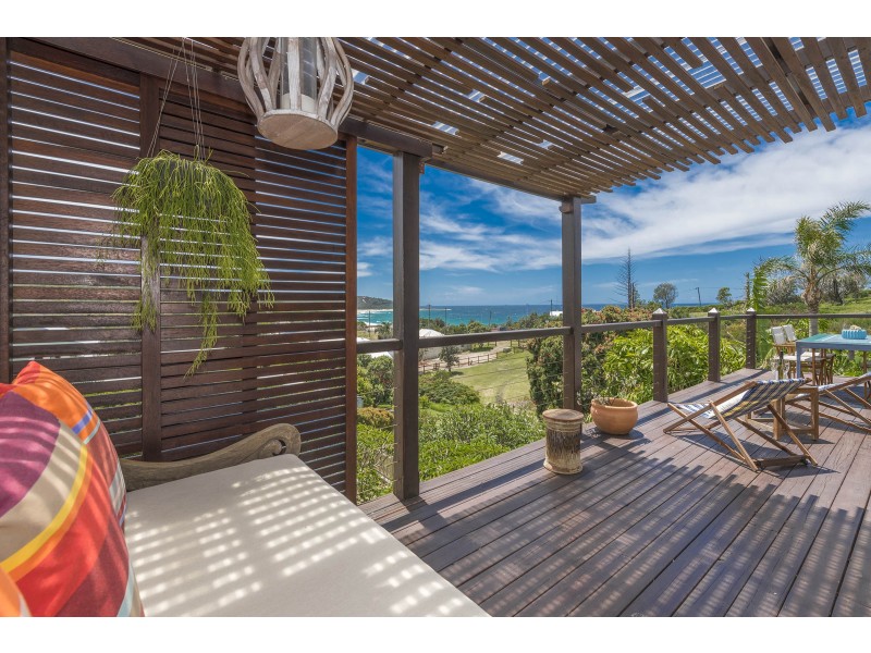 11 Clarke Street, Catherine Hill Bay NSW 2281