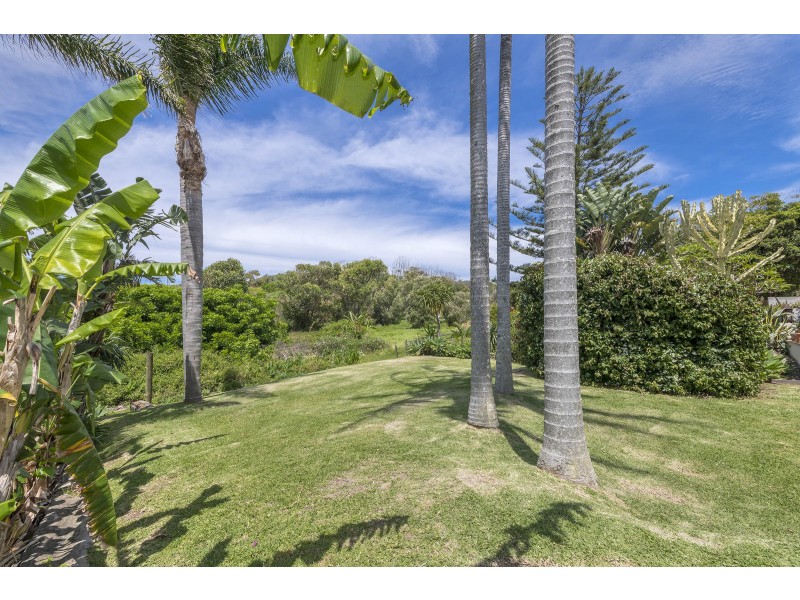 11 Clarke Street, Catherine Hill Bay NSW 2281
