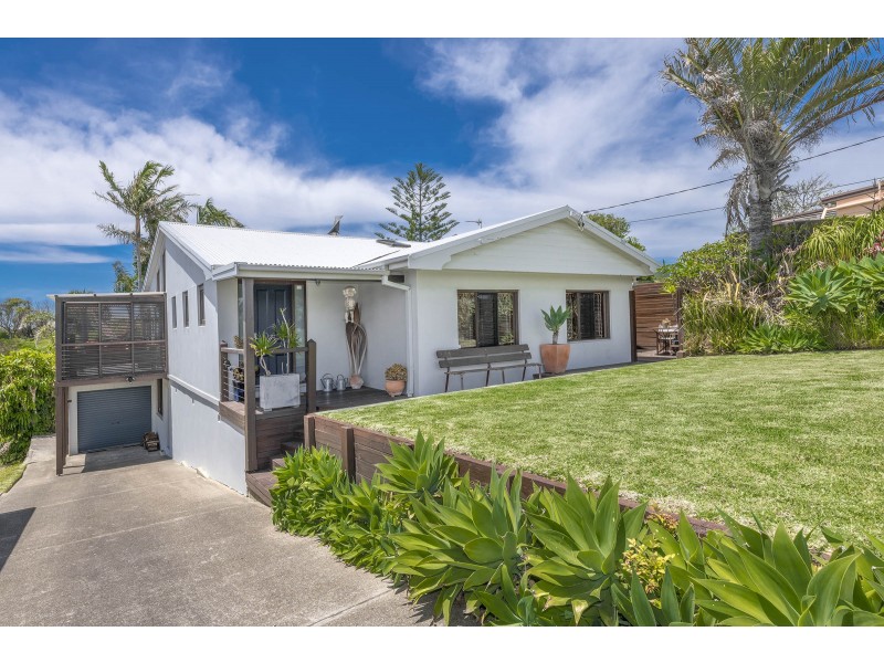 11 Clarke Street, Catherine Hill Bay NSW 2281