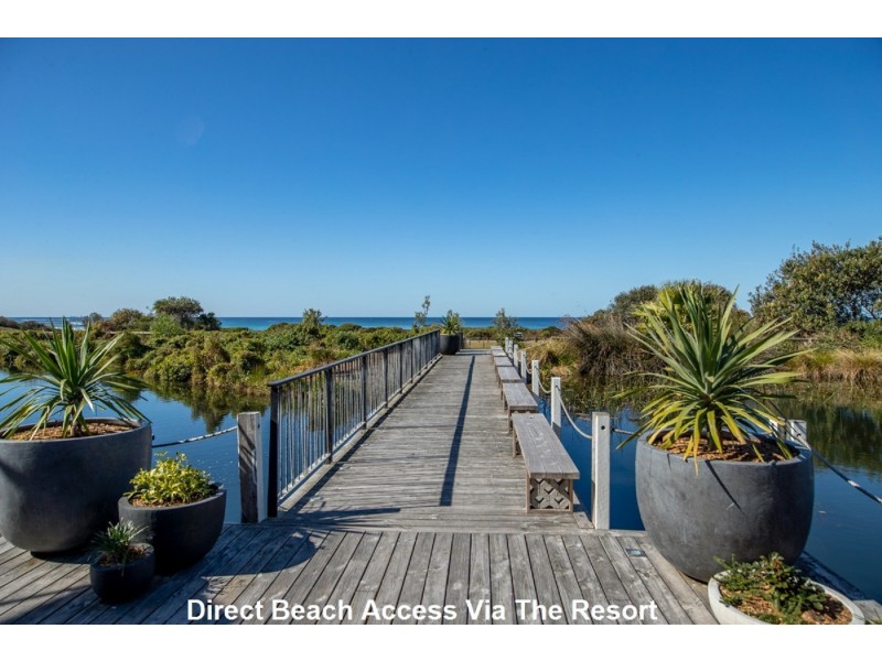 37 Seaside Circuit, Caves Beach NSW 2281