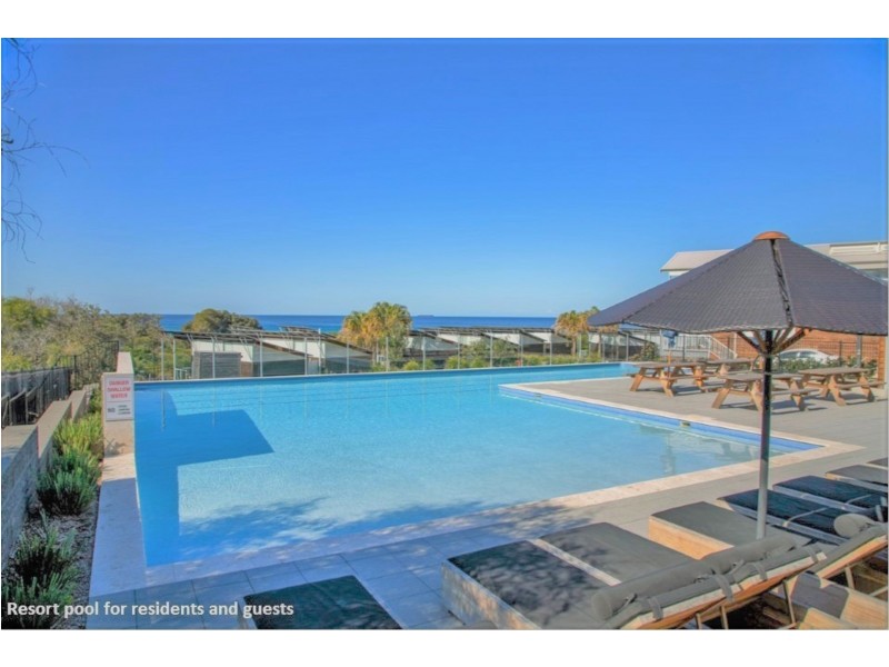 37 Seaside Circuit, Caves Beach NSW 2281