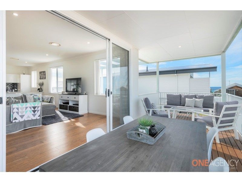 37 Seaside Circuit, Caves Beach NSW 2281