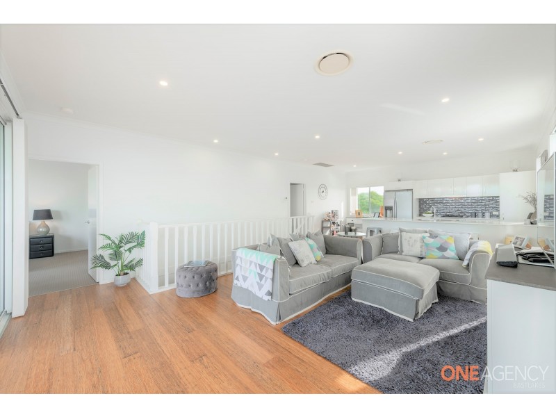 37 Seaside Circuit, Caves Beach NSW 2281