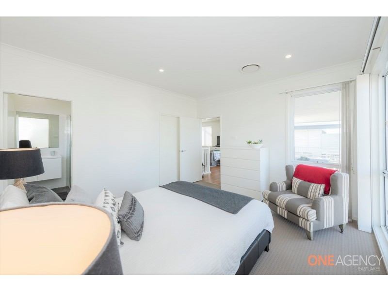 37 Seaside Circuit, Caves Beach NSW 2281