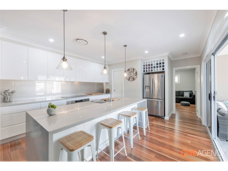 20 Caldwell Street, Caves Beach NSW 2281