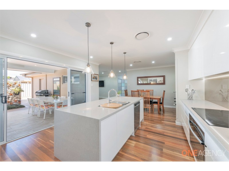 20 Caldwell Street, Caves Beach NSW 2281