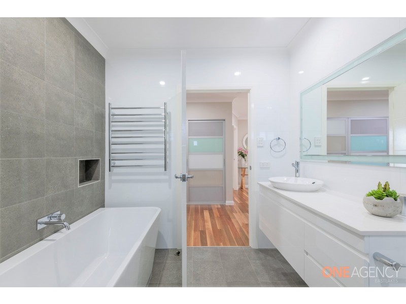 20 Caldwell Street, Caves Beach NSW 2281