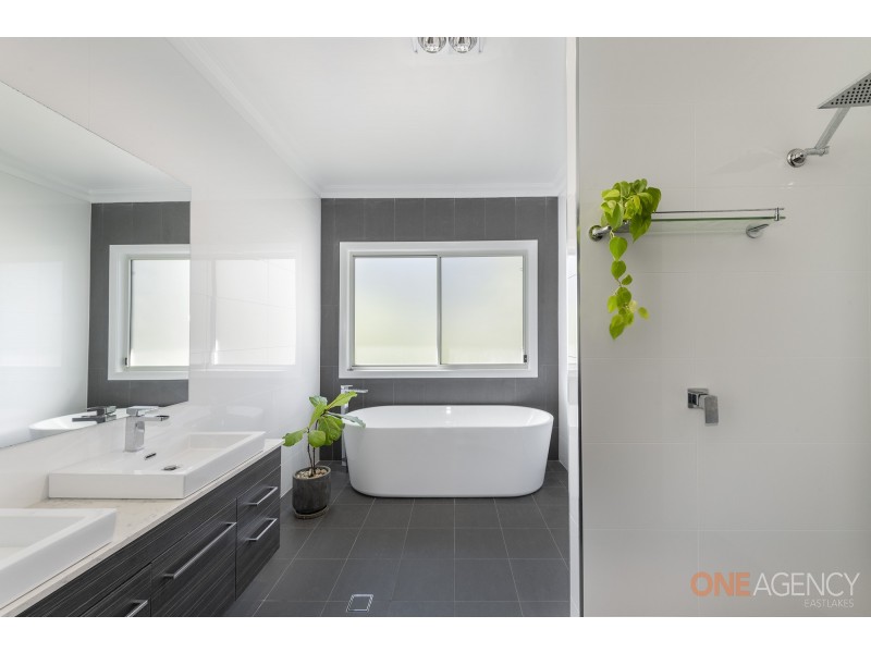 27 Bentwing Parade, Murrays Beach NSW 2281