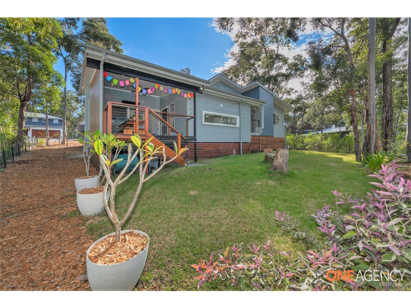 27 Bentwing Parade, Murrays Beach NSW 2281