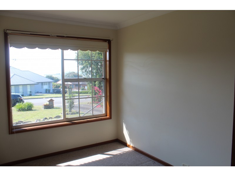 7 Berringar Road, Valentine NSW 2280