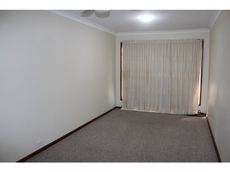 7 Berringar Road, Valentine NSW 2280