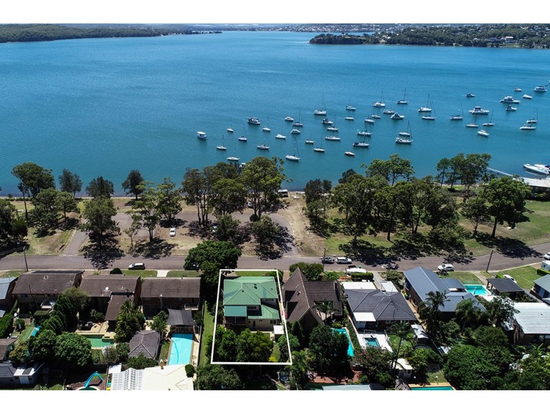 102 Dilkera Avenue, Valentine NSW 2280