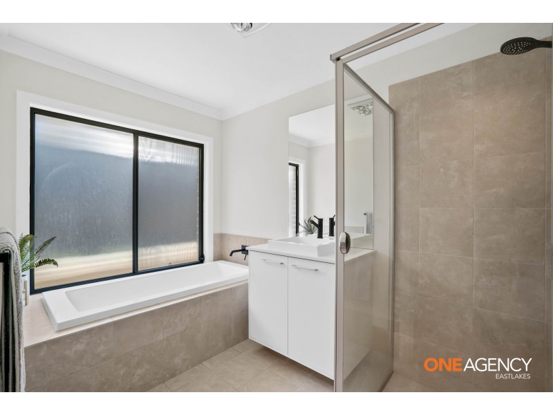 3 Windross Drive, Warners Bay NSW 2282