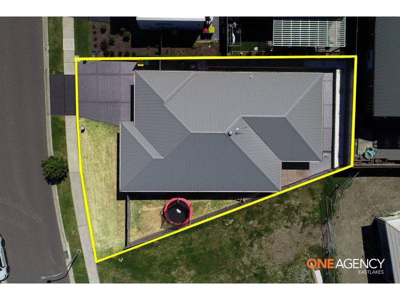 3 Windross Drive, Warners Bay NSW 2282