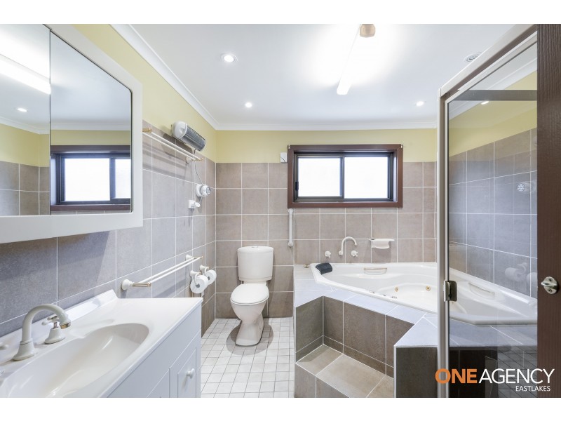 12 Macquarie Street, Swansea NSW 2281