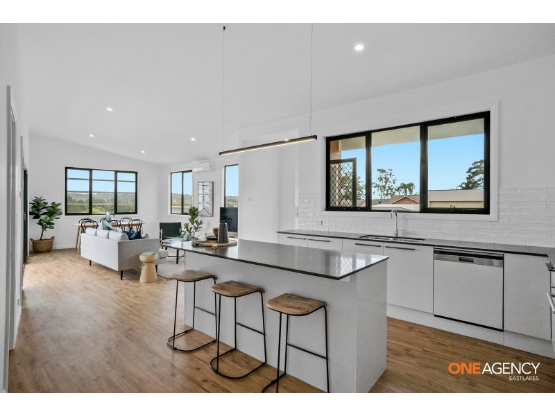 1 Phoenix Drive, Warners Bay NSW 2282