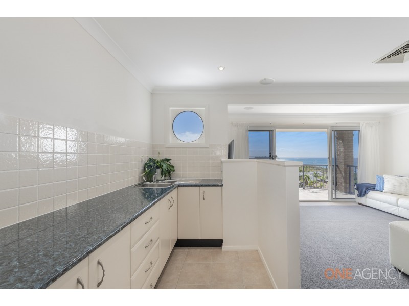 25 Sapphire Close, Caves Beach NSW 2281