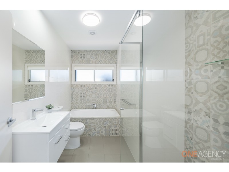 39 Seaside Circuit, Caves Beach NSW 2281