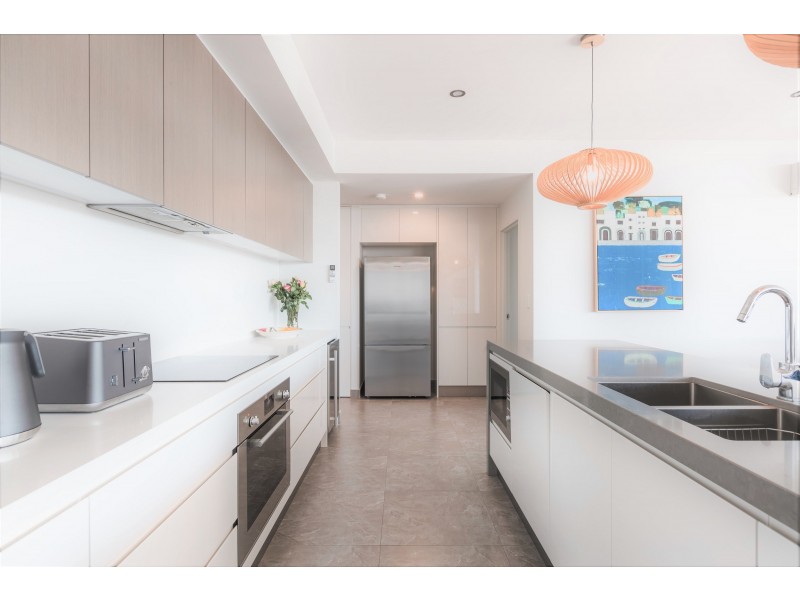 204/1 Mawson Close, Caves Beach NSW 2281
