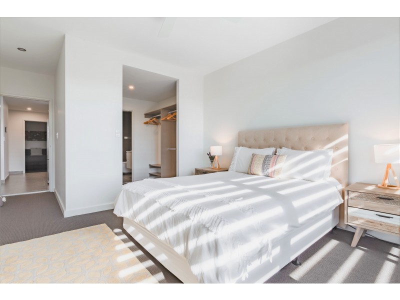 204/1 Mawson Close, Caves Beach NSW 2281